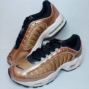 W Air Max Tailwind IV